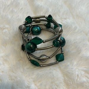 ❤️3/$15 Green and silver spiral bracelet